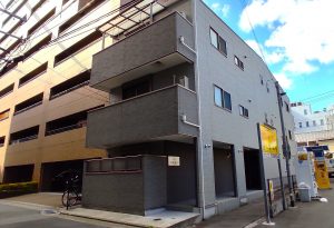 神戸市中央区多聞通2丁目一棟収益マンションの建物南側